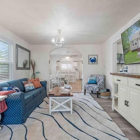 Beach Bungalow - 1 Block To Beach - Pets Welcome! Norfolk Eksteriør billede