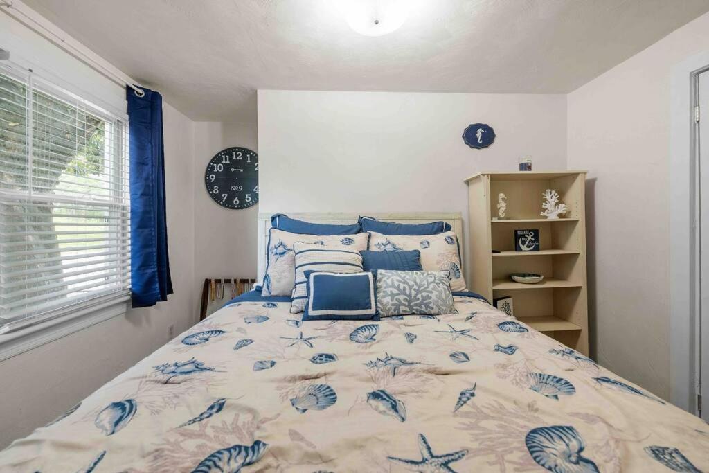 Beach Bungalow - 1 Block To Beach - Pets Welcome! Norfolk Eksteriør billede